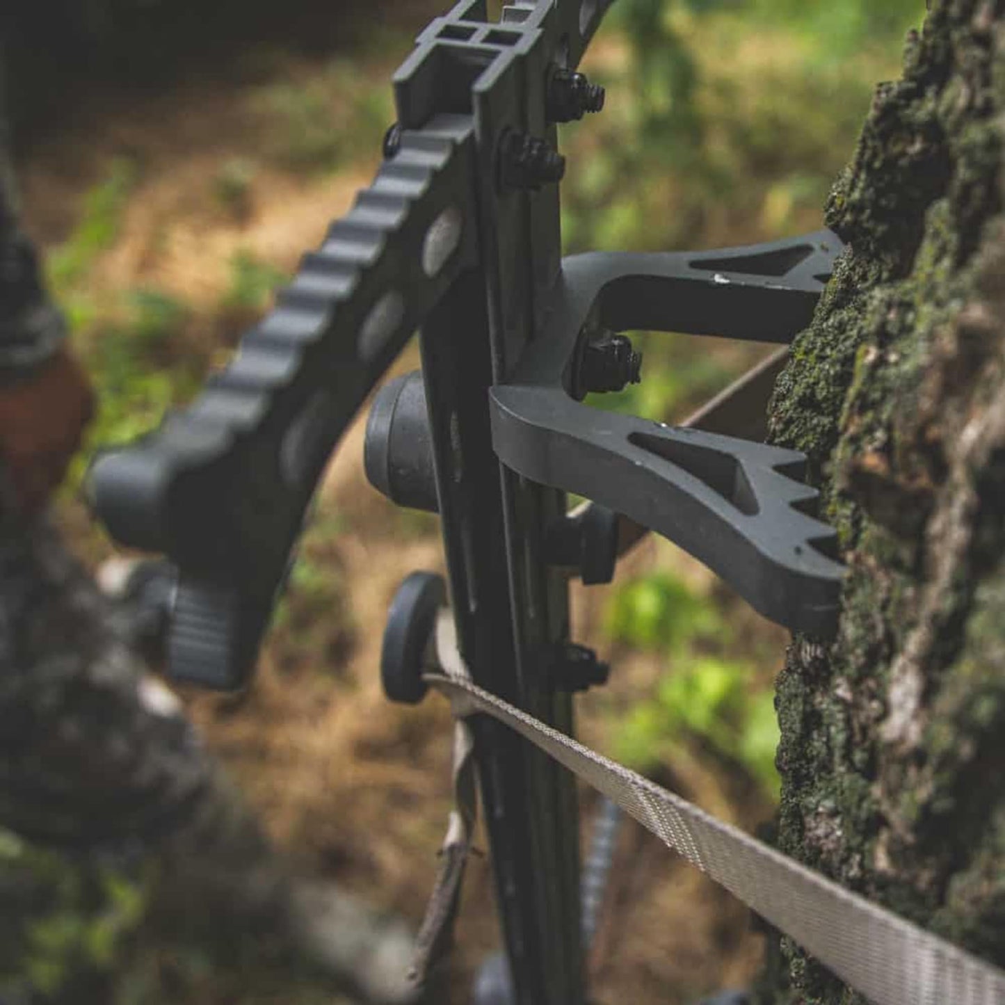 Hawk 4-Pack Lightweight Non-Slip Aluminum Climbing Sticks, Tree Stand Hunting Gear, 20" - Portable Safety Accessories and Equipment for Mobile Deer Hunters, Climbers, and Shooters