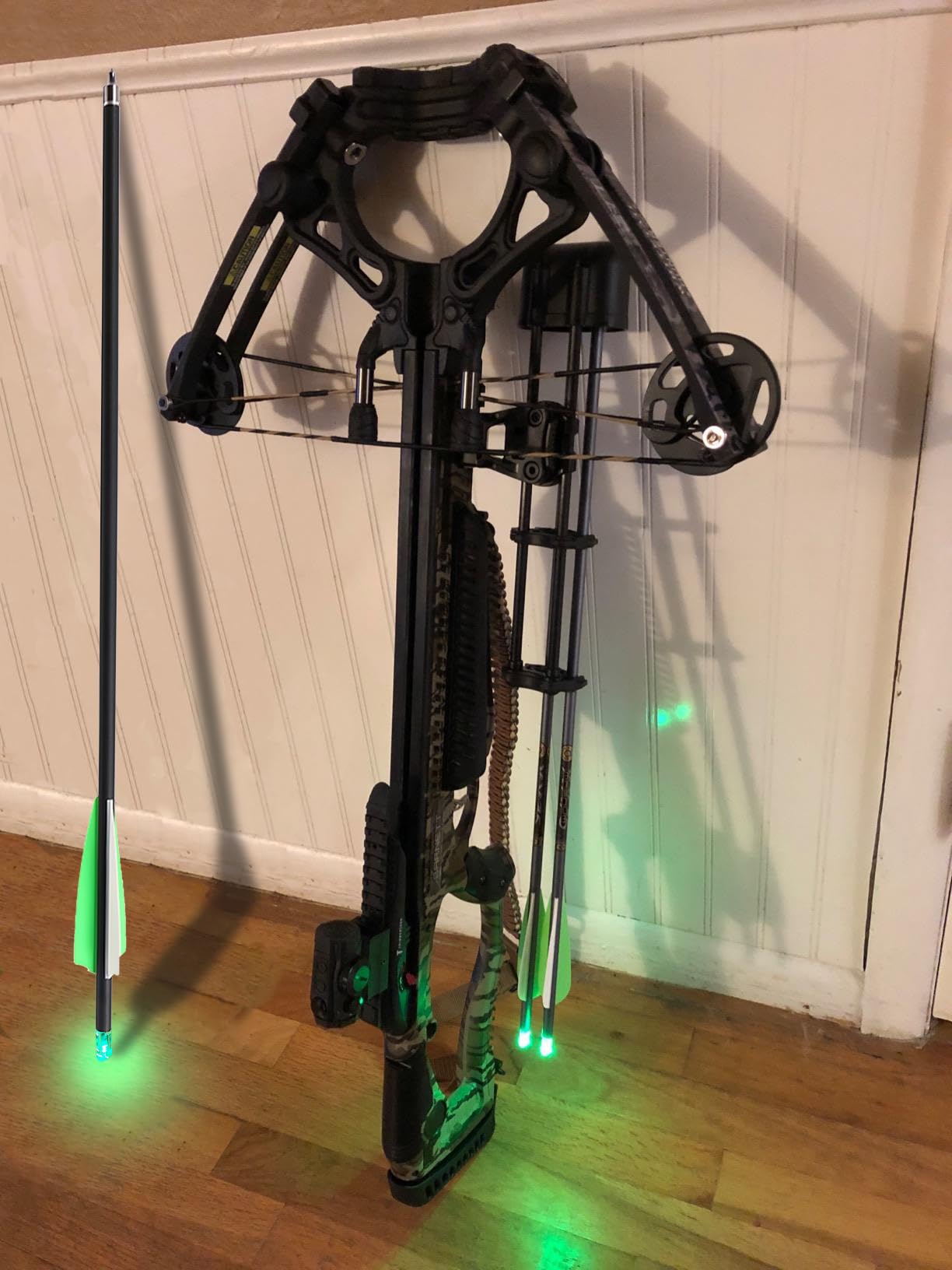 TOPARCHERY Crossbow Bolts 20 Inch with Lighted Nocks, Carbon Crossbow Arrows for Practice Outdoor Hunting (Green)