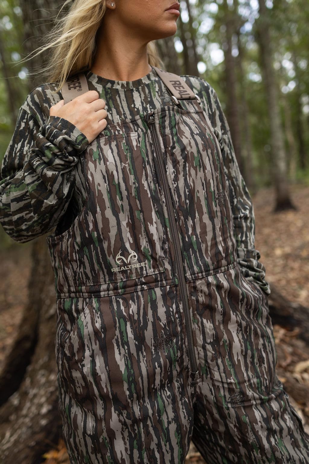 Realtree Women's Camo Hunting Insulated Windproof Breathable Midweight Super Warm Bibs Coveralls (US, Alpha, Large, Regular, Regular, Original Camo)