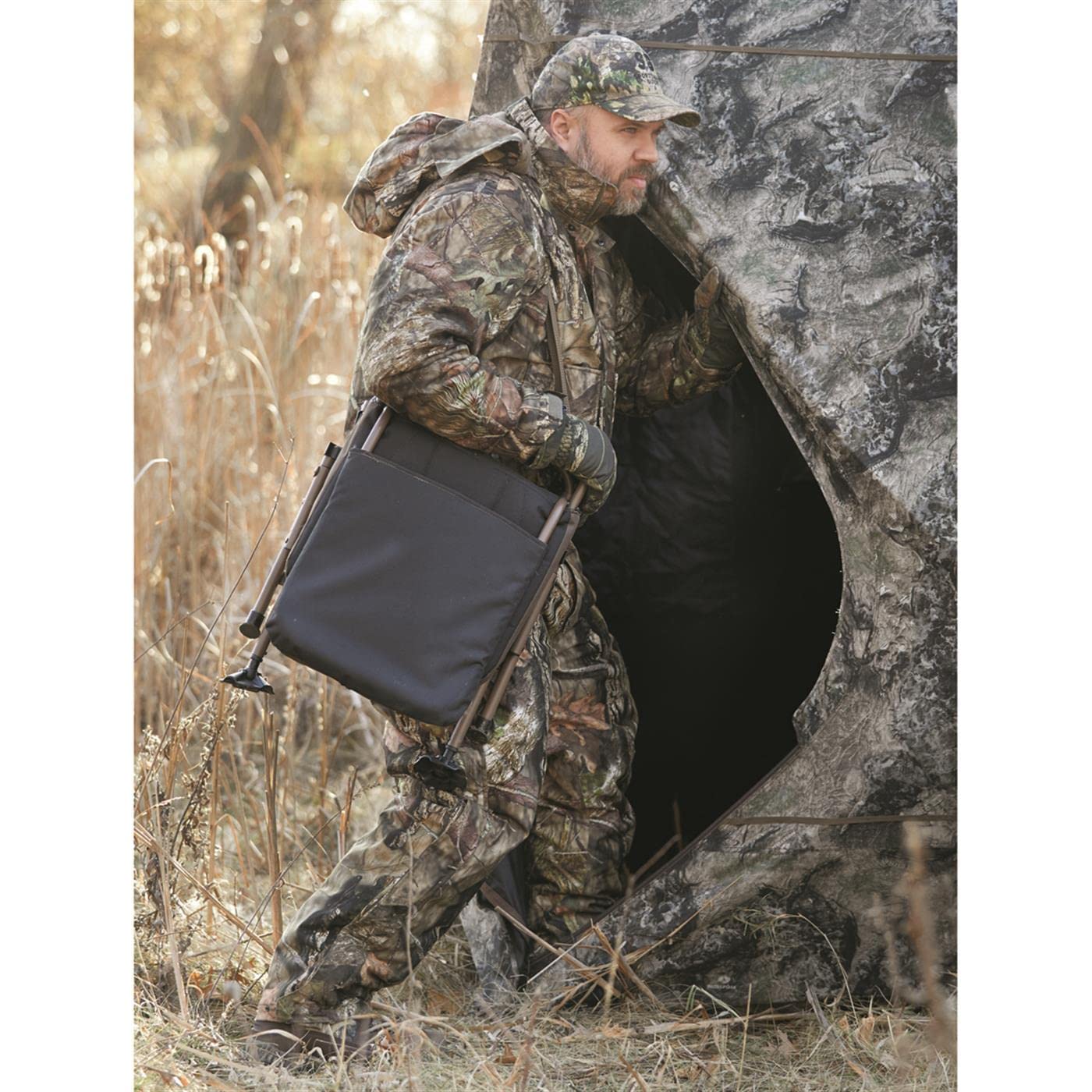 Guide Gear Huntrite 360 Swivel Hunting Blind Chair, 300 Pound Capacity, Folding, Lightweight, Portable, Padded Cushion Hunting Seat, Hunt Gear and Equipment, Black