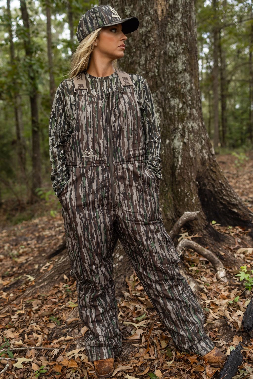 Realtree Women's Camo Hunting Insulated Windproof Breathable Midweight Super Warm Bibs Coveralls (US, Alpha, Large, Regular, Regular, Original Camo)