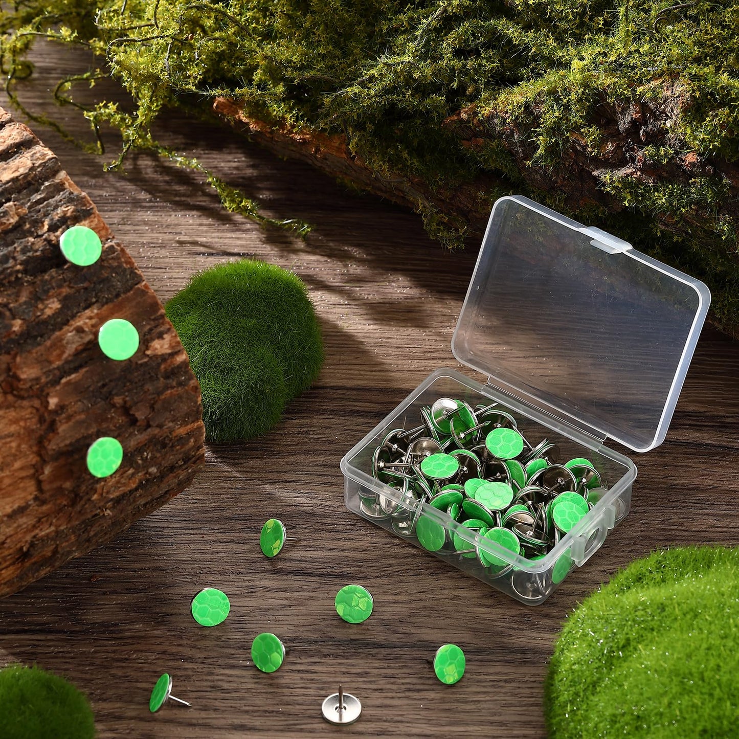 Fullhawl 100 Reflective Tacks Trail Marking Tacks Glow Reflective Mark Trail Markers Thumb Nails for Hunting Hiking Camping Tree Stand (Green)
